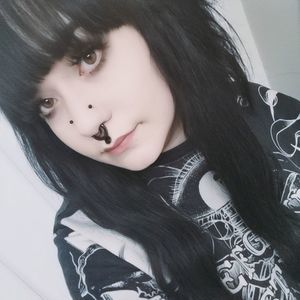 Meet your Posher, Hayley